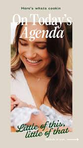 La belle amie se prépare pour son grand jour avec ses meilleures amies