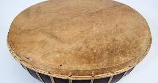 Gendang panjang merupakan alat musik daerah yang sangat unik dan mempunyai jenis bunyi berupa berupa membranofon. 50 Nama Alat Musik Tradisional Indonesia Gambar Cara Memainkan