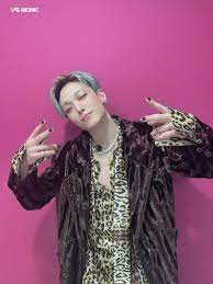 A phone deco set with exclusive images; Ikon S Bobby Surprises Fans With Special Video U Mad Zapzee