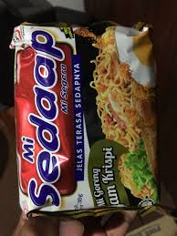It's one of his favourite dishes to order at any mamak stall as he loves instant noodles. Mi Sedaap Goreng Asli Flavor Reviews