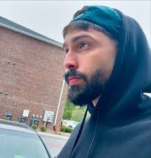 Abraham Valdes's Instagram, Twitter & Facebook