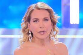 Barbarella ha cercato di recuperare e ha mandato. Barbara D Urso Domenica Live Non Andra In Onda La Settimana Prossima Ma Non E Per Sanremo