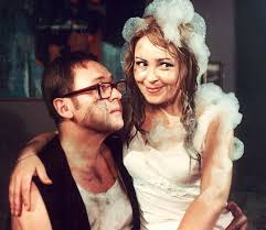 Její otec františek bohdal byl vyučeným truhlářem, matka marie bohdalová (roz. Jirina Bohdalova Couple Photos Couples Photo