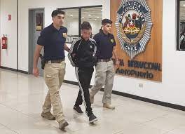 El artista se encontraba a bordo de un vehículo marca jaguar. Detienen A Cantante Puentealtino De Trap Pablo Chill E Puente Alto Al Dia Portal De Noticias