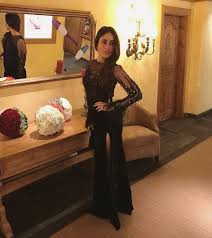 Kareena Kapoor Khan Dazzles In Black At The New Year S Lunch Party Literally Kareena Kapoor Khan Kareena Kapoor Formal Dresses Long