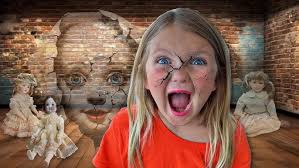 What the Set of Waffle the Wonder Dog Really Looks Like! 😨 🐶