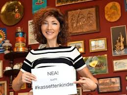 The national education association (nea) is more than 3 million people—educators, students, activists, workers, parents, neighbors, friends—who believe in opportunity for all students and in the power of. Leipzigerin Und Sangerin Nea Sucht Kassettenkinder