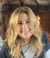 Laura Steiger's Instagram, Twitter & Facebook