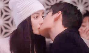 Glory" Yu Tu Qiao Jingjing kisses the famous scene, restore the novel one  by one, the director is so good at filming