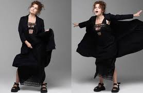 Carter debuted on television with the 1983 television film a pattern of roses, in which she … Helena Bonham Carter S Royal Role Wsj