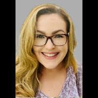 Patricia Pistilli's Instagram, Twitter & Facebook