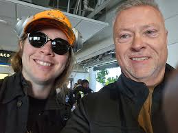 Tune in now 🔴 http://nugs.net/billystrings