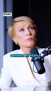 Laura Meixner's Instagram, Twitter & Facebook