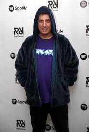 Stargazing /mike dean version — travis scott. Mike Dean Shows Off All The Plaques He S Gotten Thanks To Travis Scott Implurnt