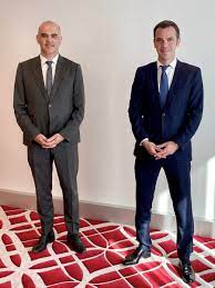 Последние твиты от alain berset (@alain_berset). Alain Berset Pa Twitter Treffen In Genf Mit Olivierveran Und Jensspahn Zu Unserer Zusammenarbeit Bei Bekampfung Des Coronavirus Wir Arbeiten Weiterhin Eng Zusammen In Den Grenzregionen Und Besonders Auch Bei Den