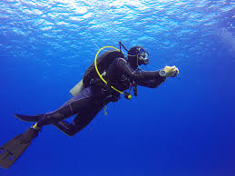 A 1 cubic kilometer (km 3) cloud contains 1 billion cubic meters. Buoyancy In Salt Water Vs Fresh Water For Scuba Diving