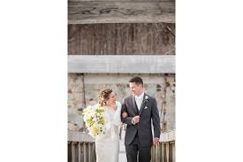 23 Tips For Successfully Shooting Winter Wedding Photography