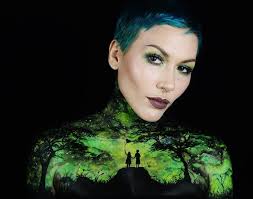 Sweet, little love 😊💚. @diamondfx_official Bodypaints @mehronmakeup Cream  Makeup Fantasy F-X @urbandecaycosmetics Game…