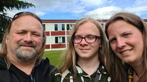 Mistet sønnen Peder Angel Lundquist Langen, foreldrene i Røros ønsker kamp  mot mobbing