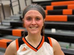 Watch as Oregon's Katelyn Studebaker hits the winning shot