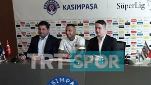 Kasımpaşa kulübü, beşiktaş ile yollarını ayıran portekizli futbolcu ricardo quaresma ile 1+1 yıllık sözleşme imzaladı. Son Dakika Quaresma Resmen Kasimpasa Da Besiktas Bjk Haberleri Spor