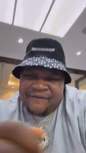 Davido wife is so fine and young Abeg , David you carry eyes enter market  #davido #chioma