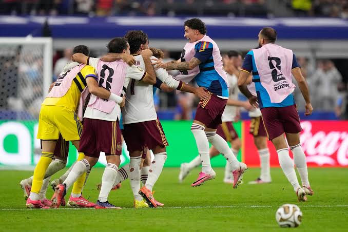 Spain delivers surprise rout of France, reaches World Cup final - Los  Angeles Times