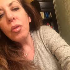 I'm a spunky, self-driven sports reporter and anchor looking for my next  gig!