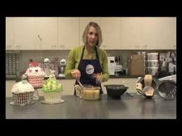 How To Make A Giant Cupcake Giant Cupcakes Giant Cupcake Cakes Giant Cupcake Recipes