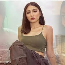 Long days under the sun can affect my skin but im glad the pond's online beauty advisor helps resolve my skin issues in an instant. 900 James Reid Nadine Lustre Ideas In 2021 Nadine Lustre James Reid Jadine