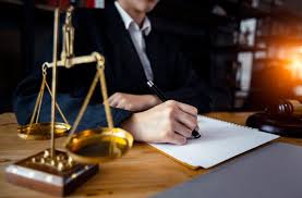 Which Qualities should have a Professional Criminal Lawyers? - SRM