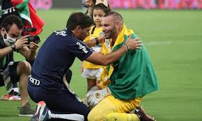 E, depois de arrecadado este troféu, o treinador português vai regressar a casa por uns dias, para recuperar forças. Video Abel Chora Compulsivamente Apos Vencer A Libertadores Maisfutebol