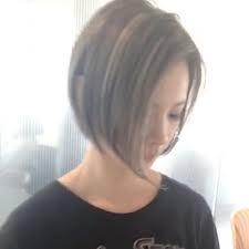 前下がりショート ハイライト 量が多いお客さま 予約に関して 予約調節のためホットペッパーからの予約を一旦停止しています 8 9までの予約が不可 まだ空いている枠もありますので ご予約はacquaの ホームページから 又は電話でお願い致します