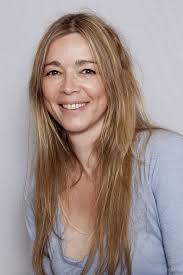 Helene (helene rolles) amour secret (helene 2010). Helene Rolles Ce Detail De Son Look Qu Elle N A Jamai Tele Star