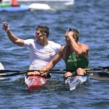 May 29, 2021 · ezer méteren ugyancsak hárman, a világbajnoki címvédő kopasz bálint, a tavalyi országos bajnokságon őt legyőző varga ádám, valamint noé bálint szállt vízre a fináléban. Vmimqseeuq8f M