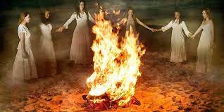 El fuego y el agua son los protagonistas absolutos de los mitos y leyendas que han hecho de la noche de san juan una velada mágica en distintas culturas a lo largo del mundo y que en españa tiene sus. La Magica Noche De San Juan Hotel Alamo Alicante