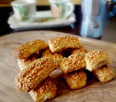I biscotti al sesamo sono deliziosi biscotti siciliani da accompagnare a vini liquorosi come il marsala. Biscotti Al Sesamo Siciliani La Mia Passione Riscoperta Juli