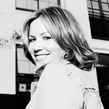 Karen Cantu's Instagram, Twitter & Facebook