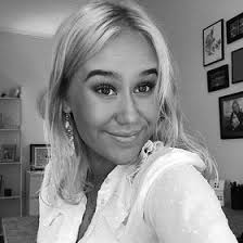 Emilie eriksen (født 1853 i molde, dødsår ukjent) var fotograf. Emilie Eriksen Emilielilholm Profil Pinterest