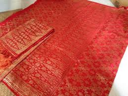  Kain Songket Warna Merqh Campur Oren Dengan Selendang Untuk Perempuan Selendang