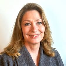 Erna Evans's Instagram, Twitter & Facebook