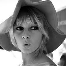 Vanessa Aslan millinery: Verano, Sombreros y Brigitte Bardot