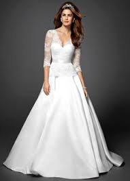 Get Kate Middleton S Wedding Dress Replica For 2 500 Wedding Dress Replica Kate Middleton Wedding Dress Wedding Dresses