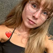 Anna Ostrovsky (@im_anna_os) • Instagram photos and videos