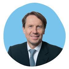 Erik Engstrom's Instagram, Twitter & Facebook