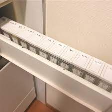 セリアの調味料ボトルに詰め替えて 揃えるだけでおしゃれキッチンに folk キッチン おしゃれ 収納 アイデア インテリア 収納