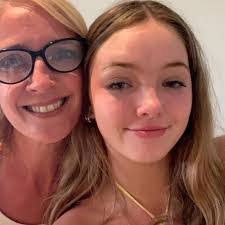 Christine Oates's Instagram, Twitter & Facebook