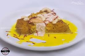 194 365 Shahi Tukda Shalimar Restaurant Mohd Ali Road Mumbai Maharashtra India Food Bread And Butter Pudding Indian Sweets