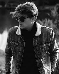 Pin By Selin Kurt On 4n1k Turkish Actors Actors Young Leonardo Dicaprio