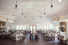 A Country Wedding At Winfrey Point On White Rock Lake Dallas Wedding Venues Dfw Wedding Venues Wedding